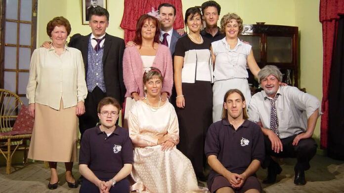 “Due dozzine di rose scarlatte” in scena a Novaretto (frazione di Caprie, TO)